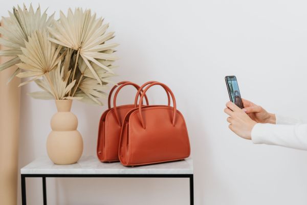 Les meilleurs soins pour prolonger la vie de votre sac en cuir
