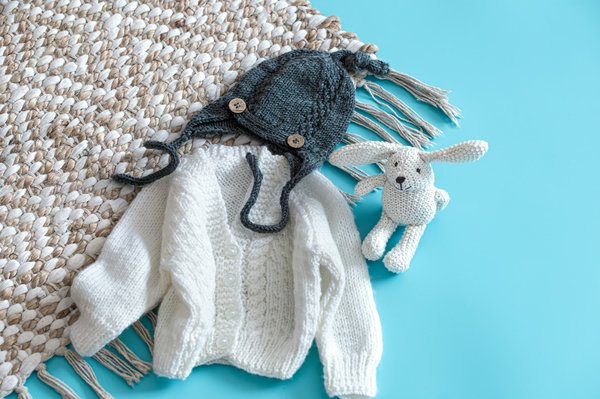 Quelles matières choisir pour réussir le tricot bébé ?