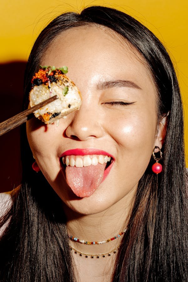 Bijoux japonais femme : l'élégance au féminin à portée de main